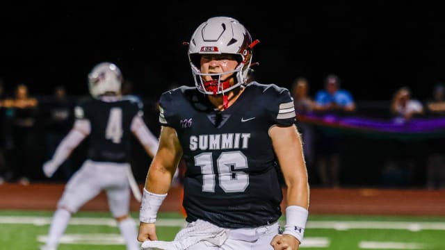 Rockwood Summit senior quarterback Grant Gibson